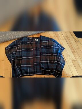 Old Navy tartan plaid Plus Size 2x/3x Cape/shawl with arm holes